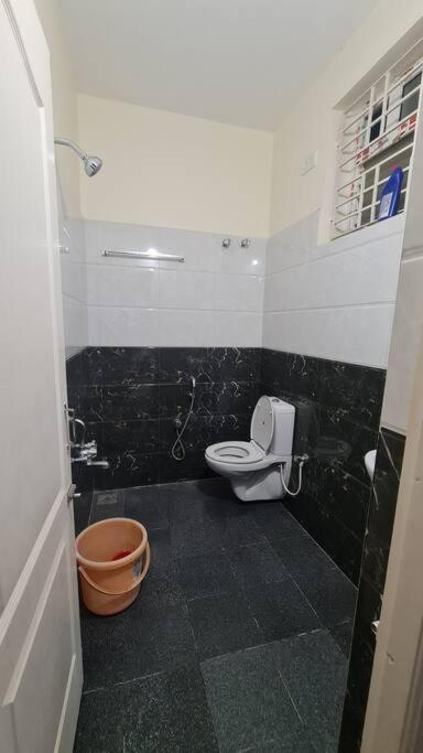 Kamalam 2 Bhk - Non Ac Villa Coimbatore Exterior photo